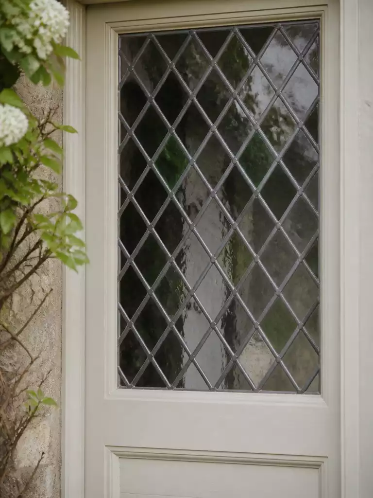 Diamond Pane Glass