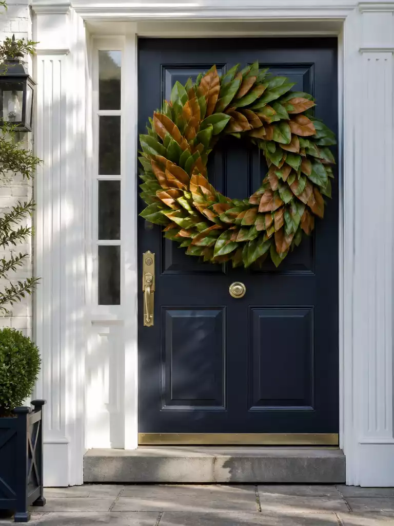 Velvety Magnolia Leaf Wreaths