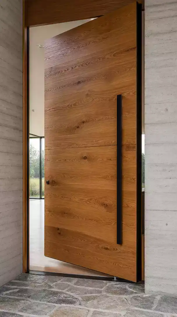 Modern Pivot Door Entryway for High-End Architectural Curb Appeal