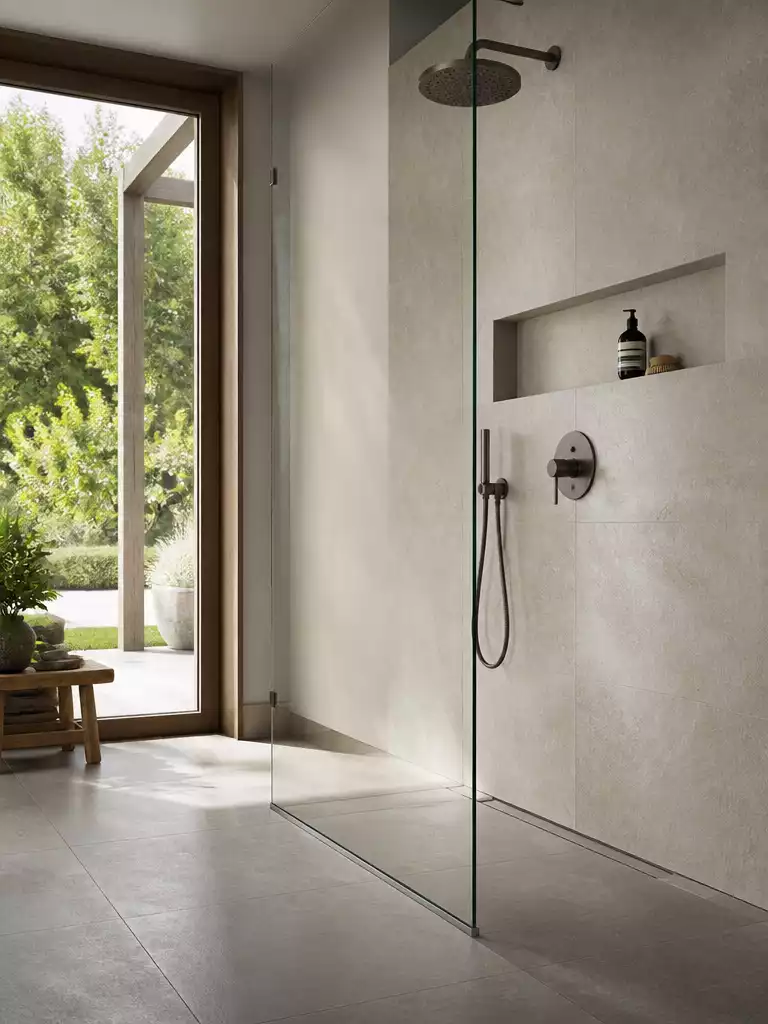 Seamless Wet Room Glass Panel for Minimalist Bathrooms