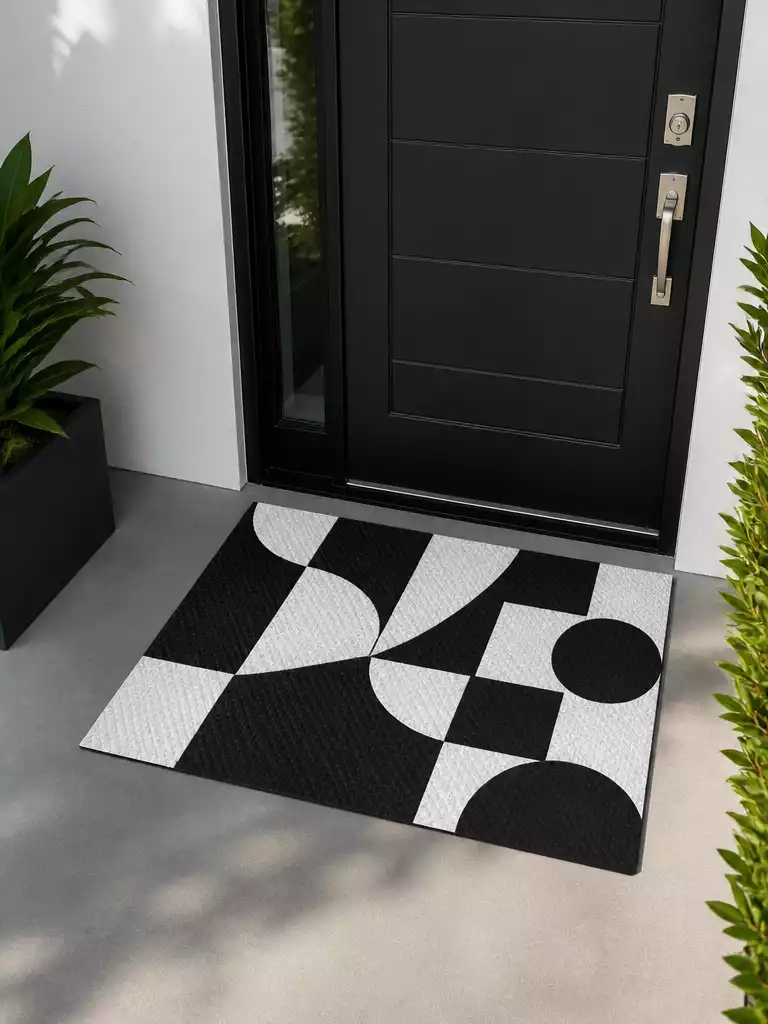 Bold Graphic Mat