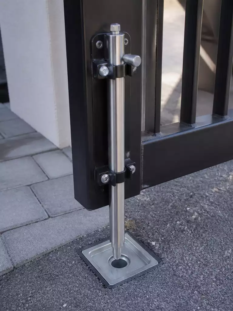 Drop Bolts and Centre Locking