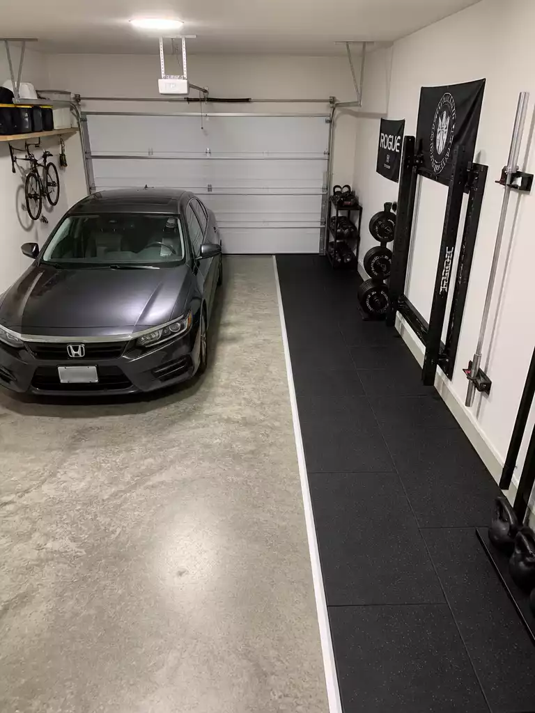 Shared Car and Gym Split Bay