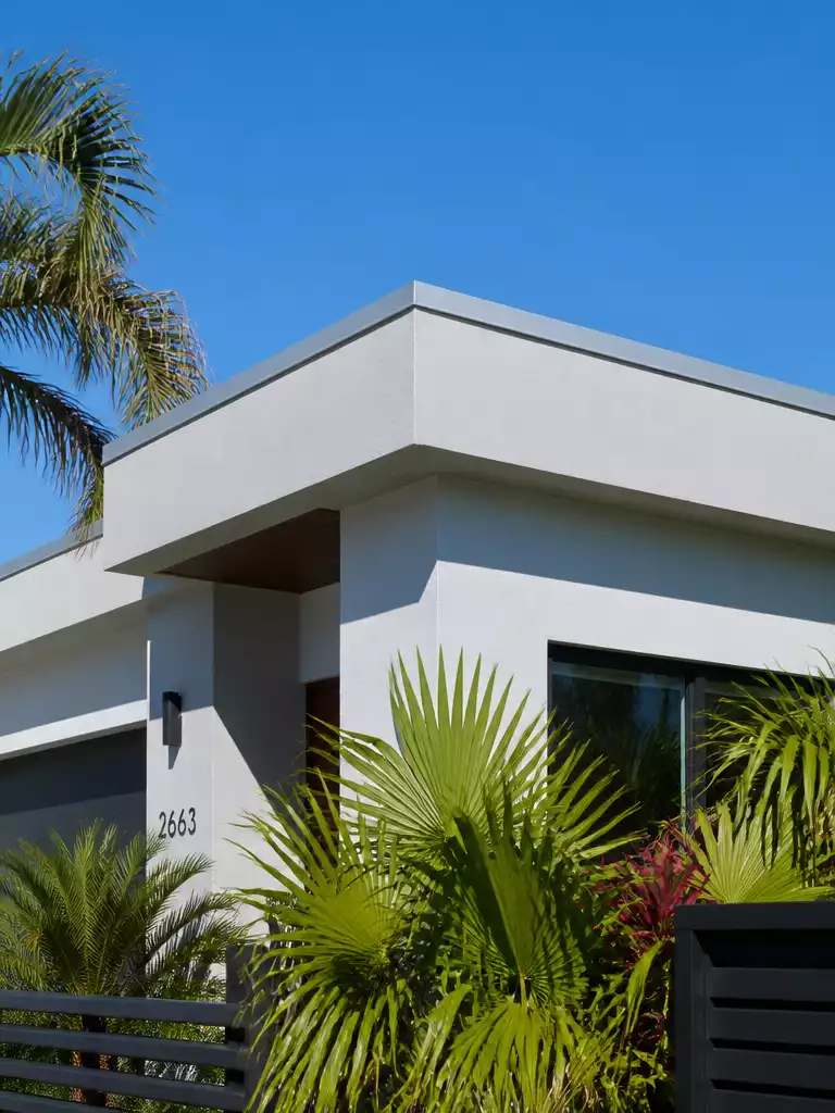 Flat Or Low Parapet Roofline