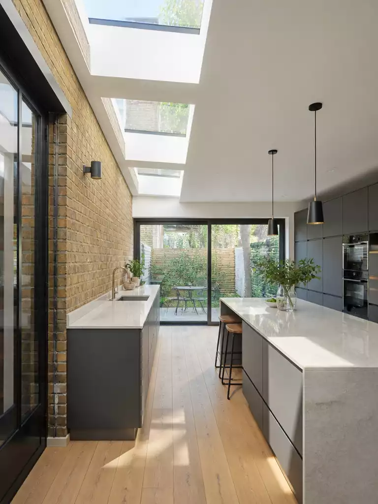 Side Return Extension With Roof Glazing