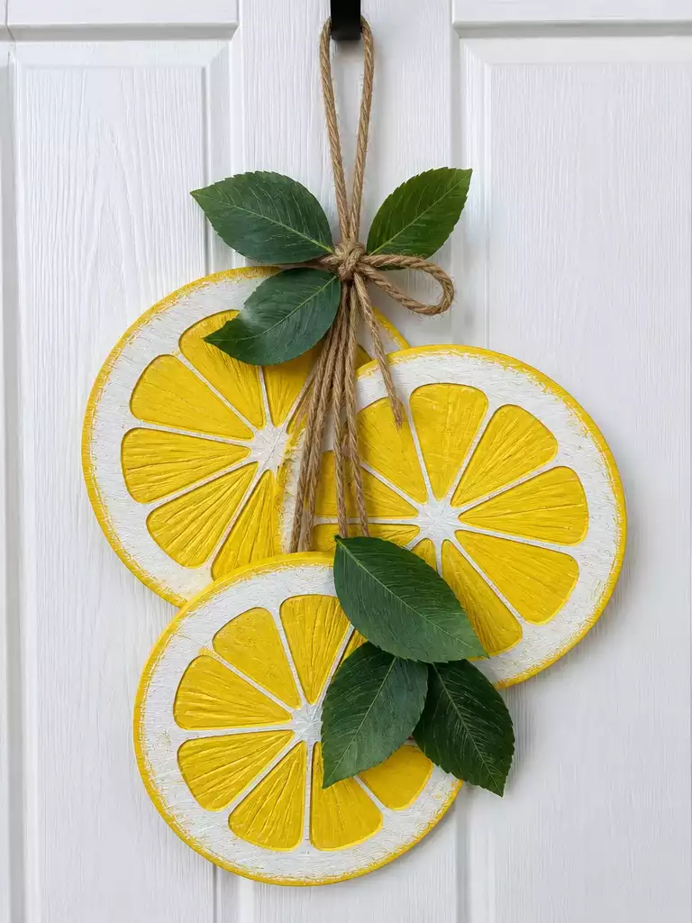 Lemon Slice Door Accent