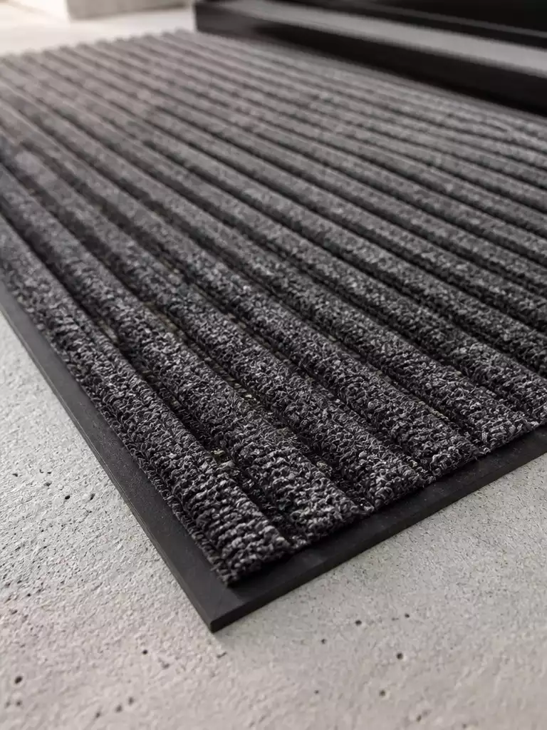 Heavy-Duty Ribbed Polypropylene Mats